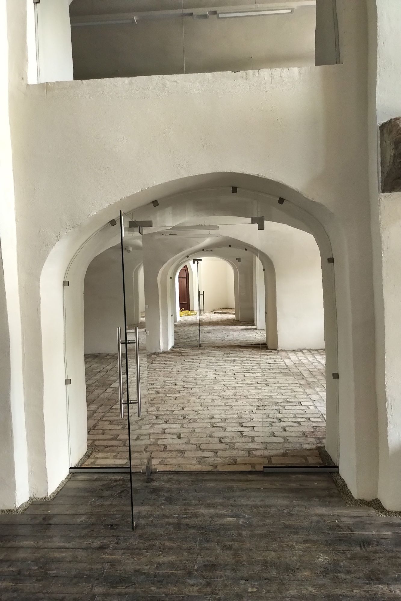 Glastrennwand aus ESG