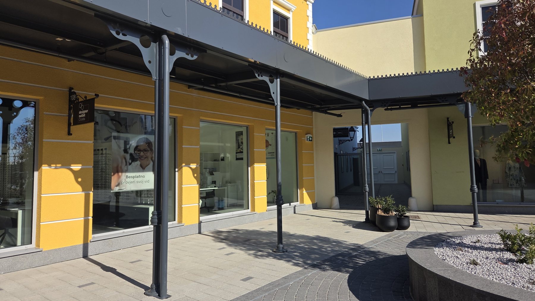 Designer Outlet Croatia, Schaufenster